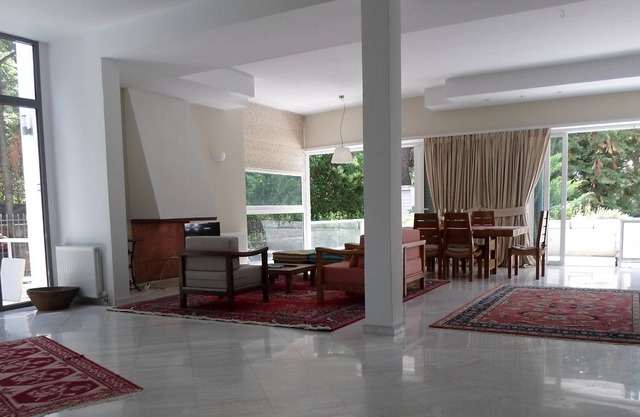 2 Floor Maisonette , Ideal For A Family, Spacious And Modern