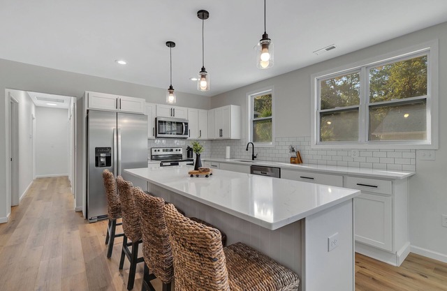 2 Homes! Coastal Vineyard Estate