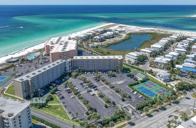 2 King Suites + Sunsets + Heated Pool + Hot Tub!
