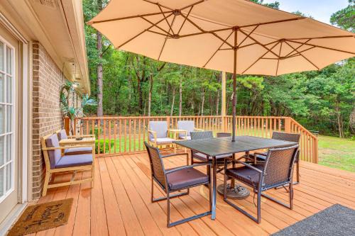2 Mi to Bay and Beaches Home with Gazebo in Daphne