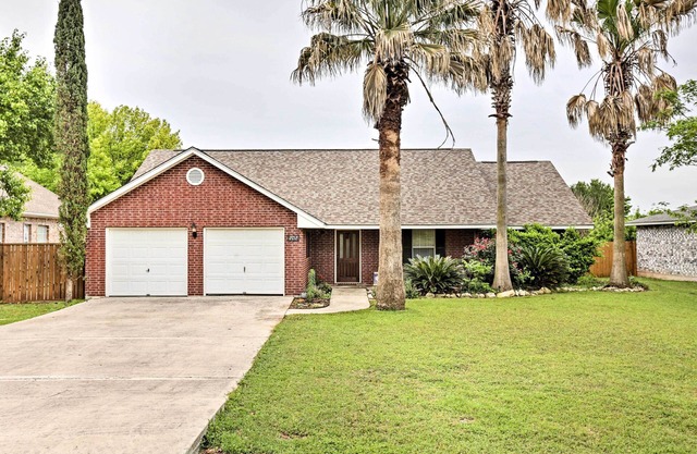 2 Mi to Lake McQueeny: Gem w/Covered Patio
