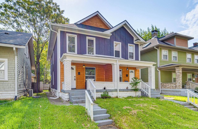 2 Mi to Mass Ave: Convenient Townhome w/Yard!