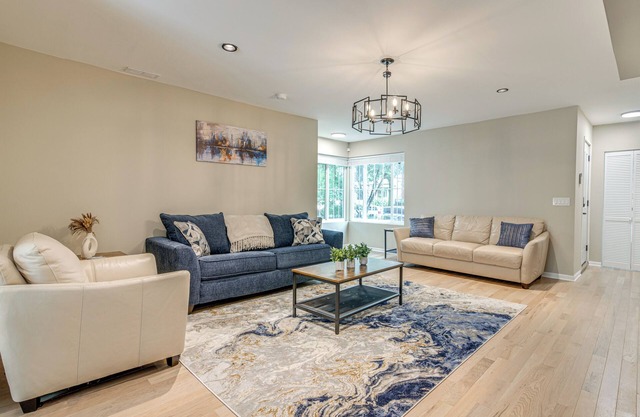 2 Mi to South Shore Beach: Urban Retreat w/Yard