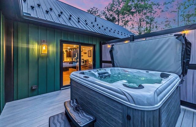2 Miles from Blue Mountain Ski Resort & 2 Hours from New York City, Philadelphia & Lancaster with luxurious beds, pickleball, hot tub, fireplace, pool table & more