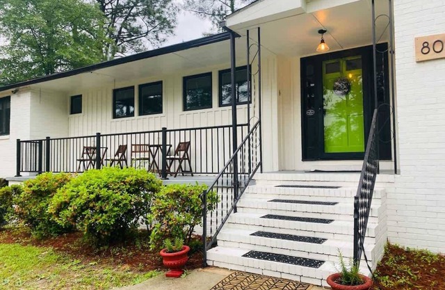 2 Mstr King Suites Lux Kitchen Games Location