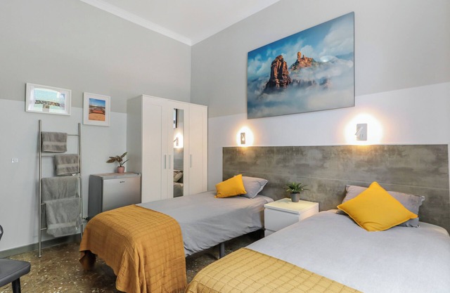 #2 Private Urban Room San Roque