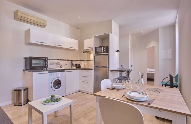 2 Person Apartment with Parking and Wifi in Barbotan
