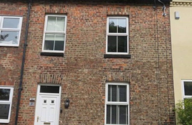 2 Railway Terrace
