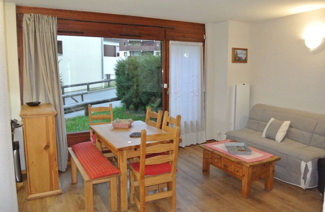 2-room apartment 36m2 garden level Morillon les Esserts, well-equipped, 50m from chairlift