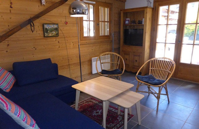 2-Room Cabin Apartment for 6 in Les Contamines-Montjoie, Central Location