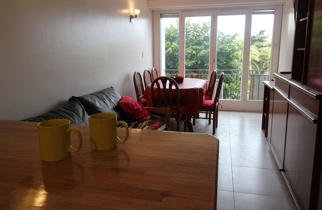 2 rooms with an outbuilding and a view of Plaza Colón