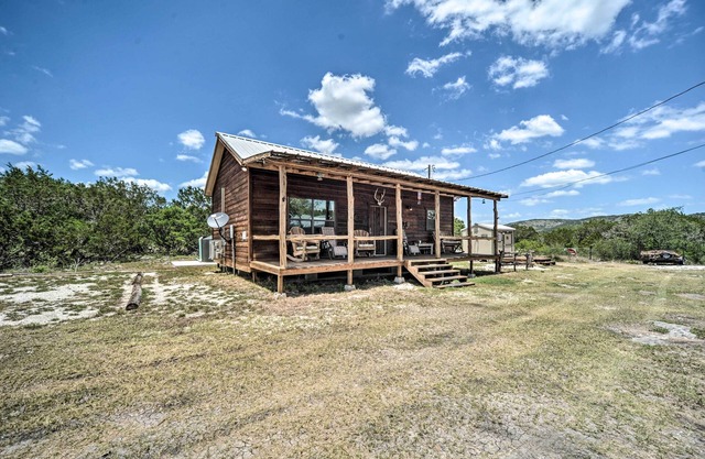2 Rustic Cabins w/Porches on Remote Ranch!