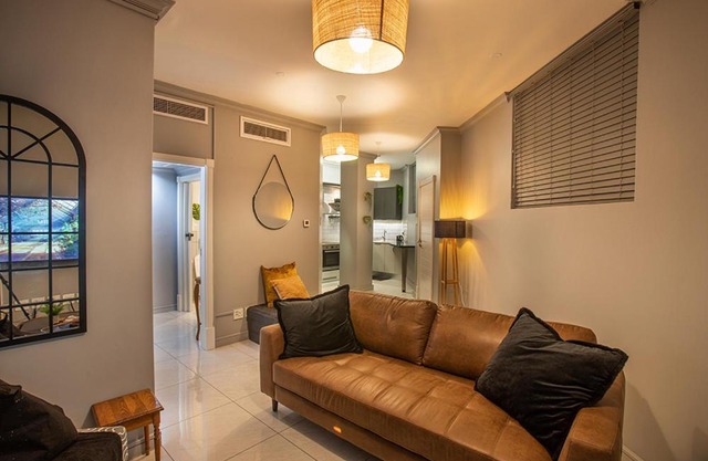 2 Sleeper Stylish Sanctuary