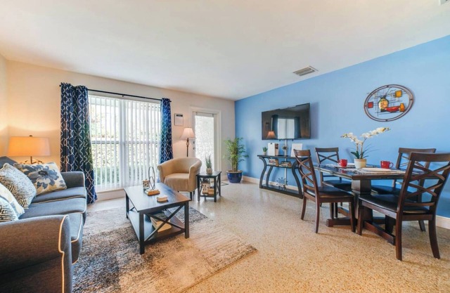 #2 ❤️ Spacious, Quiet, Elegant, with Full Kitchen