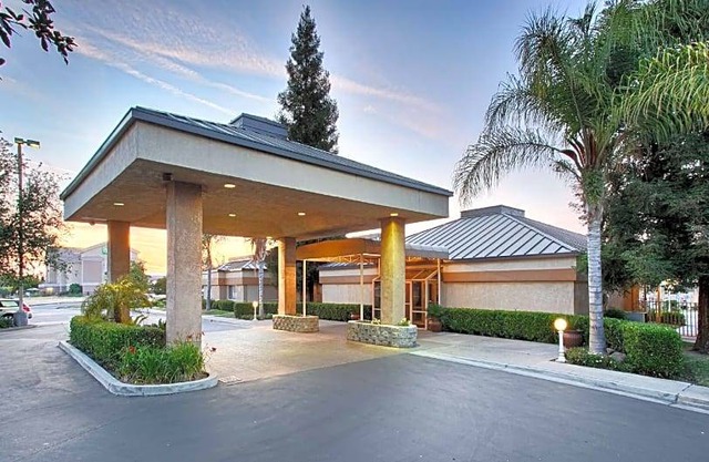 2-Star Hotel ∙ Best Western Porterville Inn