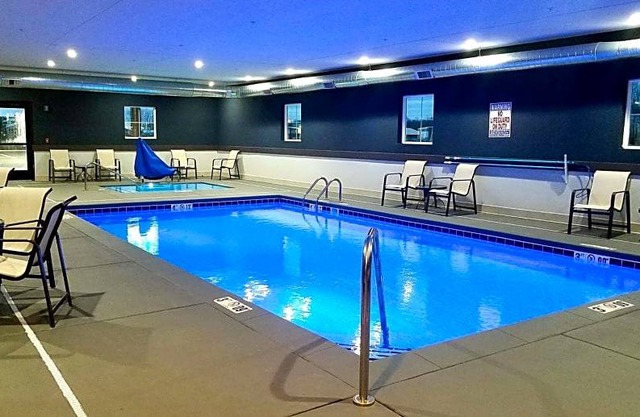 2-Star Hotel ∙ Best Western Plus Wayland Hotel