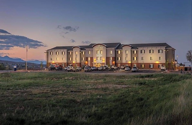 2-Star Hotel ∙ Candlewood Suites Winnemucca, an IHG Hotel