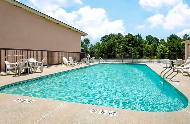 2-Star Hotel ∙ Days Inn by Wyndham Aiken - Interstate Hwy 20