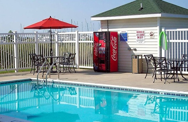 2-Star Hotel ∙ Holiday Inn Express Annapolis East-Kent Island, an IHG Hotel