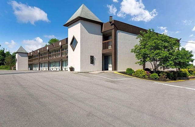 2-Star Hotel ∙ Quality Inn
