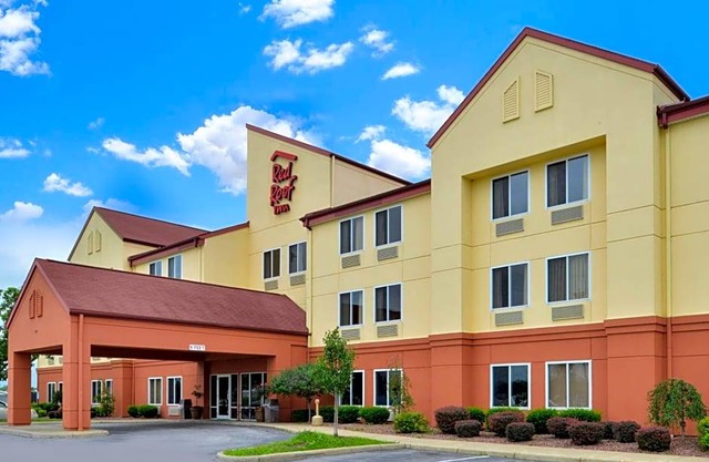 2-Star Hotel ∙ Red Roof Inn Clyde