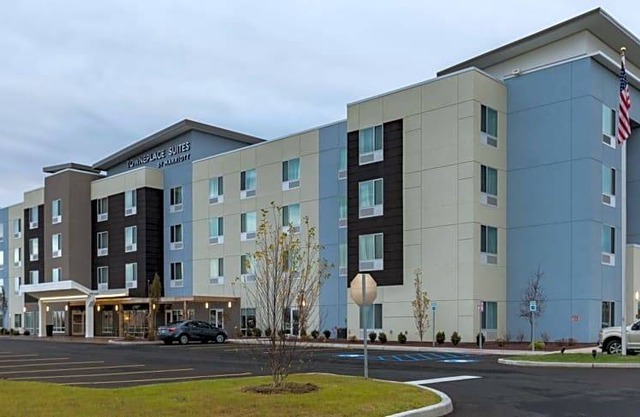 2-Star Hotel ∙ TownePlace Suites by Marriott Syracuse Clay