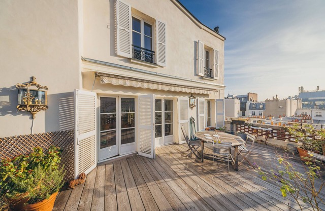 2 storey luxury penthouse with large terrace but no elevator