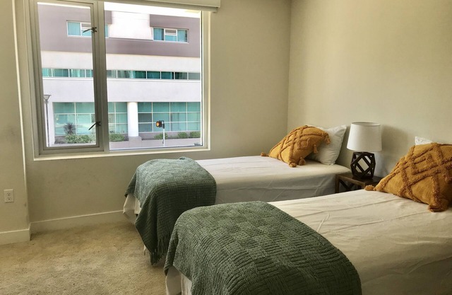2 Story DTLA VIlla