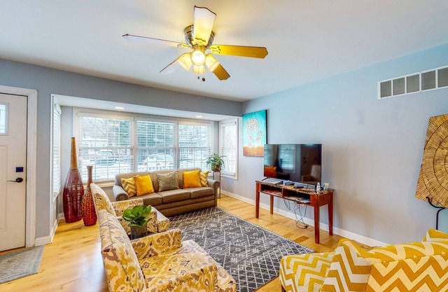 2-story home near the lake & beach with firepit