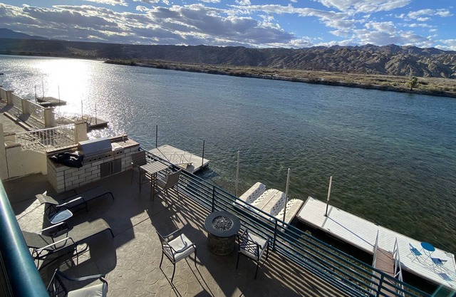 2 Story Riverfront home with POOL & Boat and Jetski Docks!