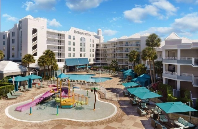 2 Suites for Families w/Kids' Water Slide Access Close to Theme Park Magic