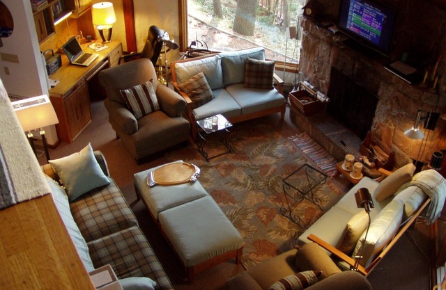 20% early bird,On Lake Muskoka,hot tub,sunset from Boathouse,playset,watercraft