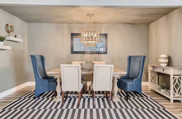 20 min to Strip & Airport! Private Pool