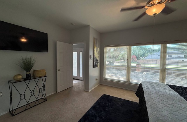 20% OFF 3BD/2BA Entire House Flower Mound FL021
