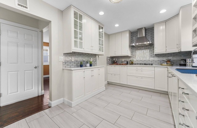 20% Off 6br Home 3 parking spaces, Chef’s Kitchen