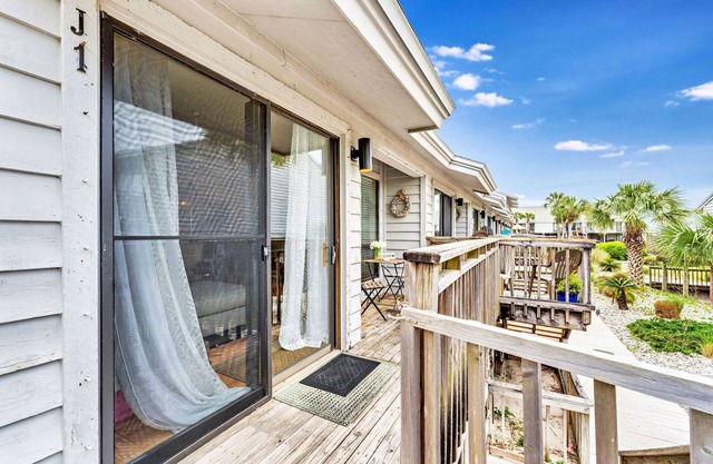 20% OFF FALL! 1BR/1BA Dog-Friendly Townhome, Near State Park