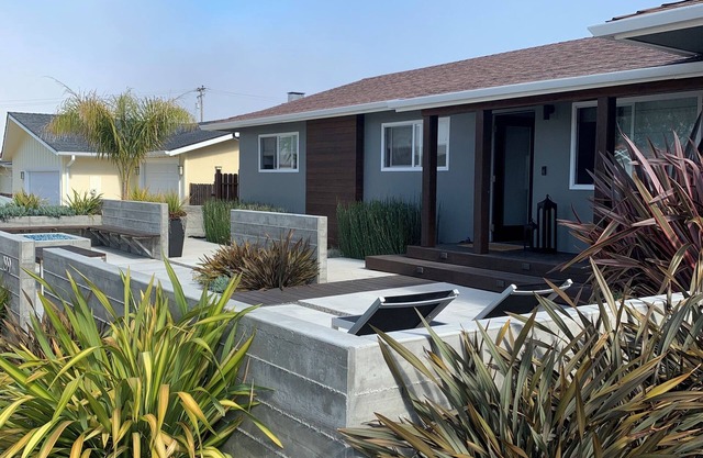 20% OFF Holiday Stay! Beachside Retreat with Hot Tub