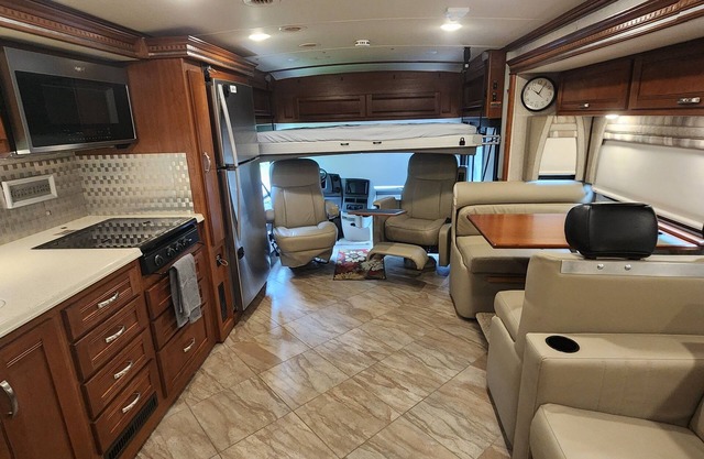 2019 Winnebago 40 foot RV Downtown Clarksville