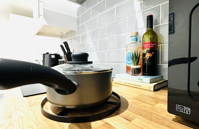 202 Grosvenor House City Centre