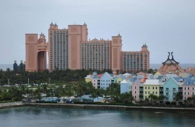 2025 Harborside @ Atlantis: 1,2or3BR lockoff. Top Fl. Waterfront - Nov 1-8 only