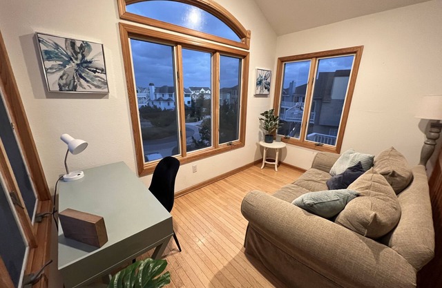 2025 UPDATES! 2 min walk to beach. Private Heated Pool. Hot Tub. Pet Friendly.