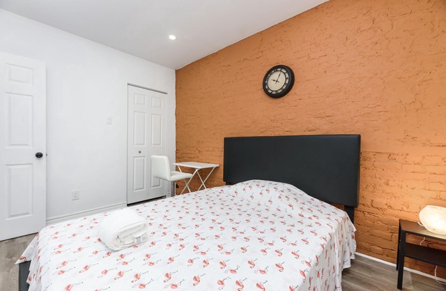 #203 Downtown One Bedroom Loft in with free parking