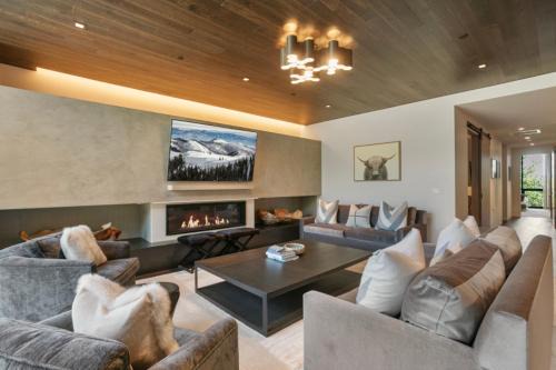 203 - Three Bedroom Deluxe One Empire Pass condo
