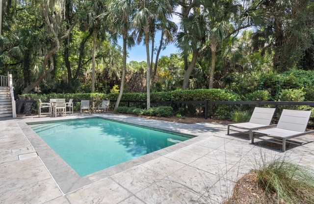 205 Horned Grebe: 4BR Home, Pool, Bike to Beach, Credit for Bikes/Beach Gear