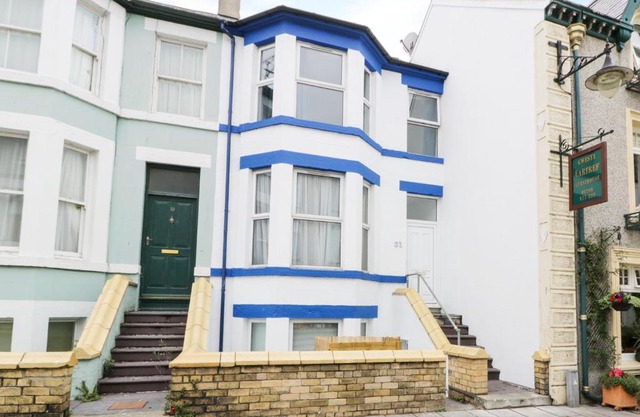 21 Market Street, Caernarfon