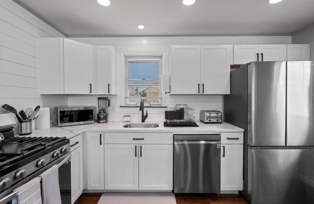 #22- 4 Br 2 Ba house-Central CT