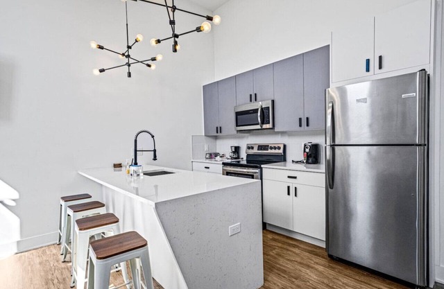 22 Luxury Loft-FREE Parking