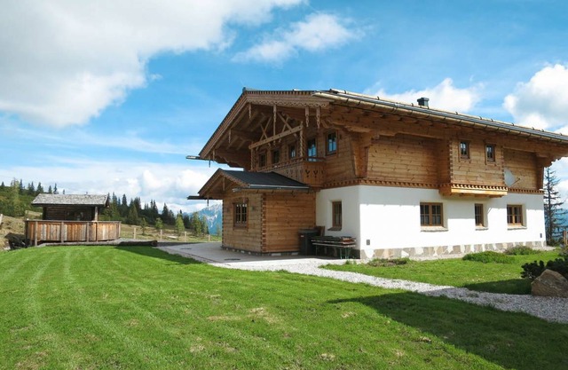 220 m² Accommodation ∙ 5 bedrooms ∙ 20 guests