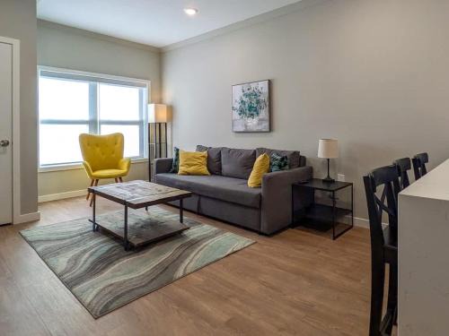 229 Brand New 1 Bedroom 1 Bath 1 Kitchen 1 Liv