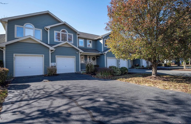 232 Lakeside Drive, Plantations East (7): 3 BR, 2.5 BA Townhouse in Lewes, Sleeps 6